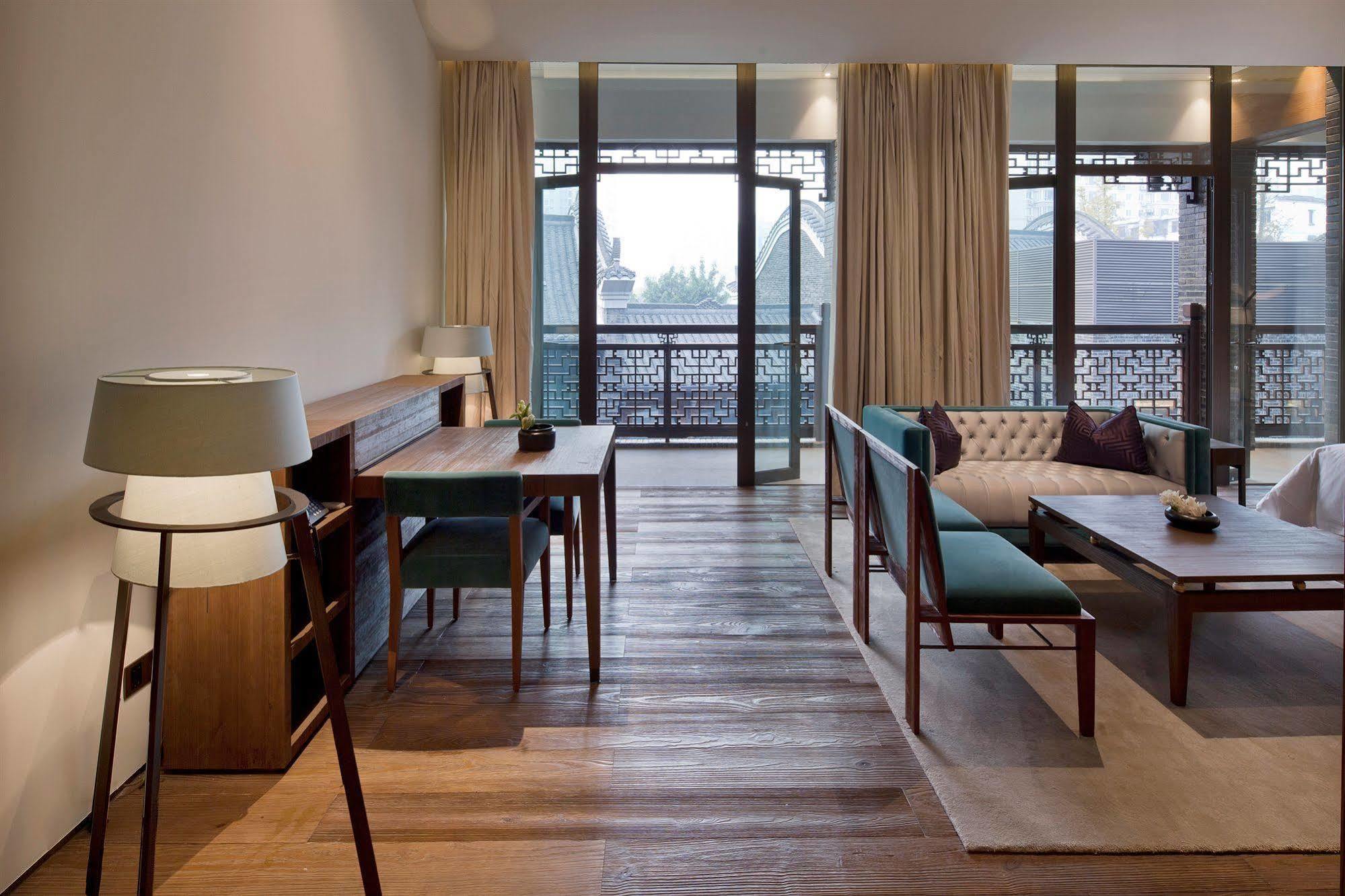 Guanyin Yiyuntai Hotel Чэнду Экстерьер фото
